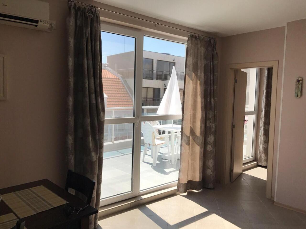59 Kraybrezhna Apartment Pomorie Exterior foto